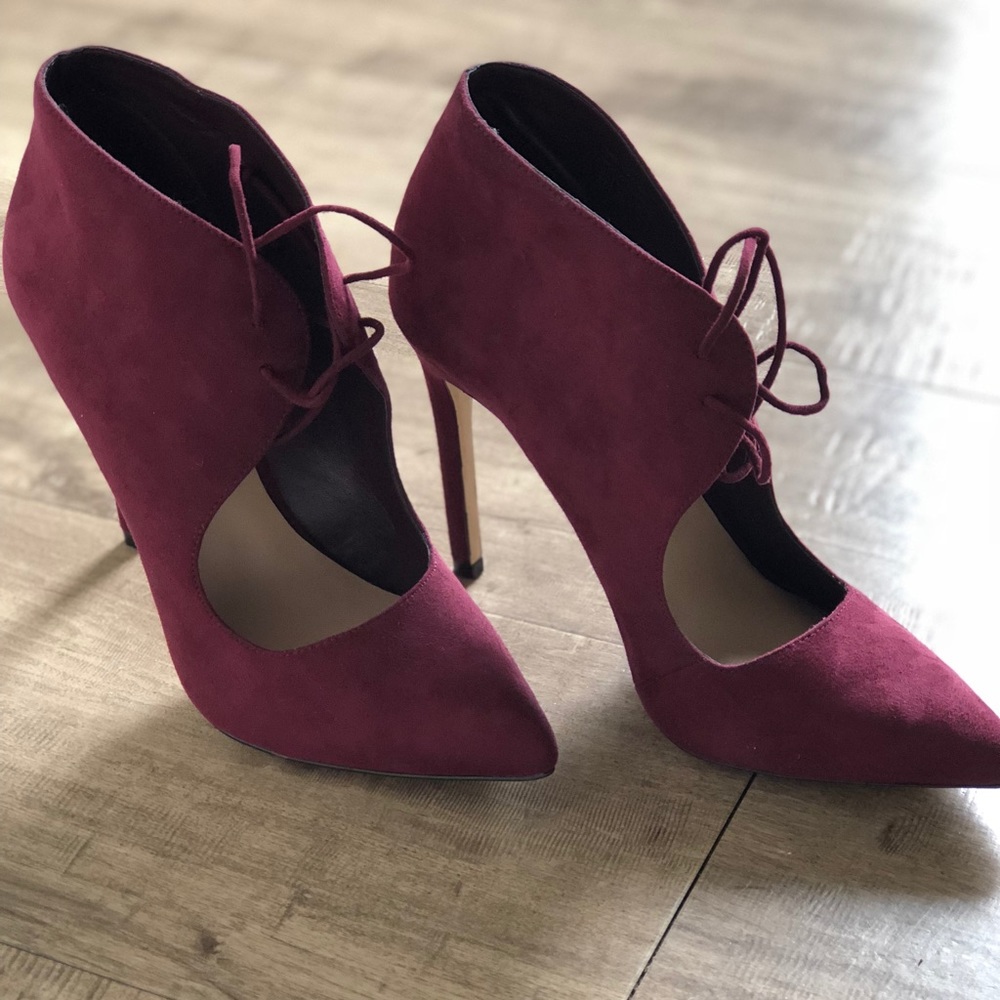 🆕 Aldo Burgundy high heels 🔥
